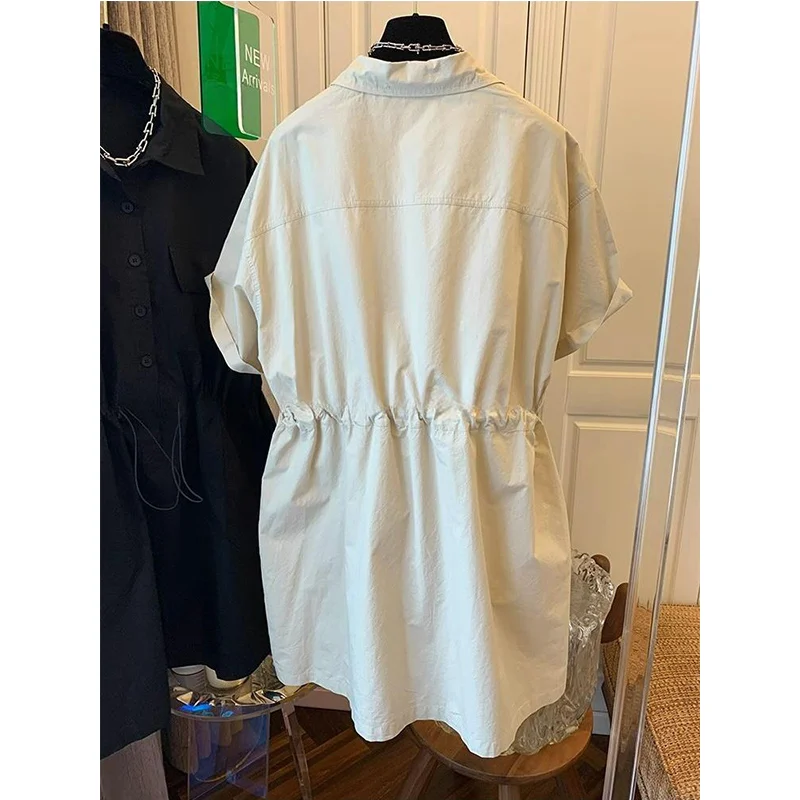 Damska codzienna koreańska sukienka koszulowa z guzikami, w jednolitym kolorze, z kołnierzykiem, krótkim rękawem, letnia, prosta, ze sznurkiem i plisami.