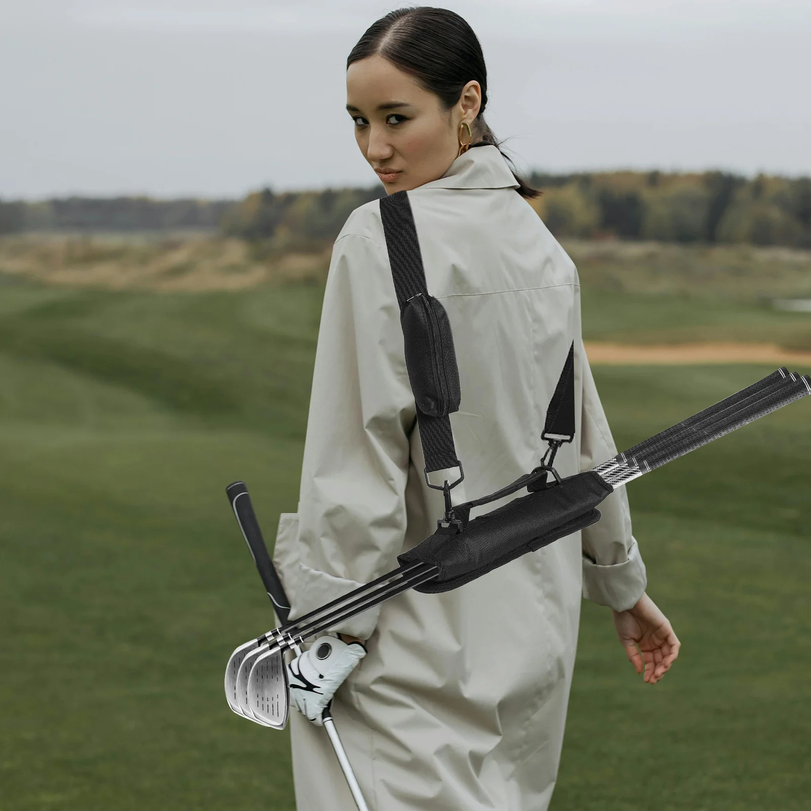 Golf Club Bag Heavy Duty Wear Resistant Design Bright Color Stylish Shape for Comfortable Carrying Golf Accessories Travel