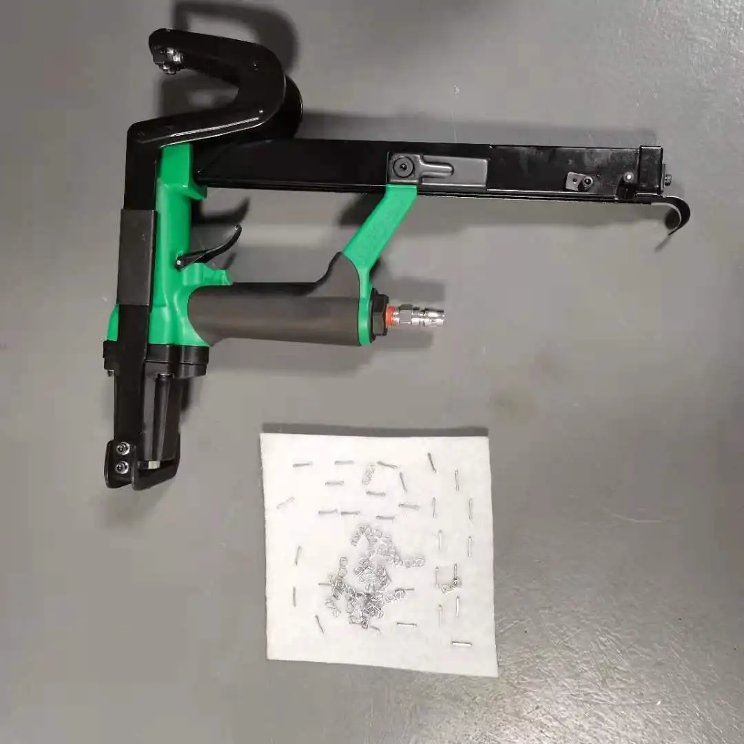 

P88 Пневматический образец для ногтей Пневматический инструмент U-образный степлер со скобами для постельного белья из кофе