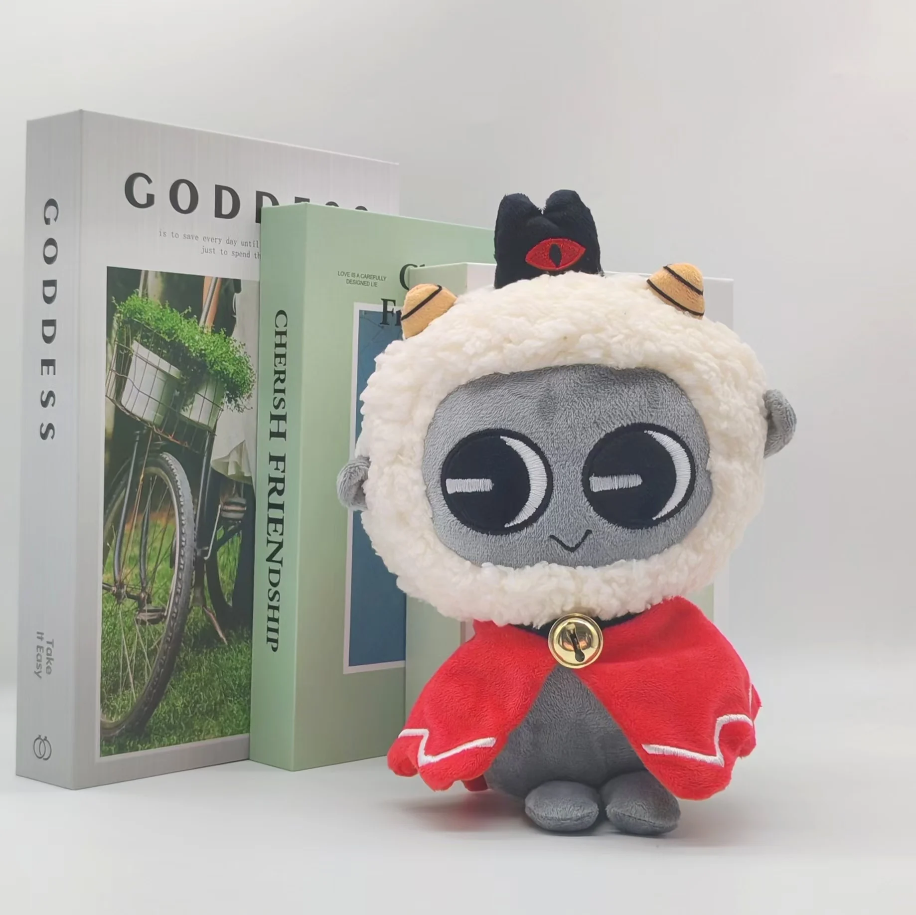 The Cult of Lamb Plüschtier, weiches Stofftier für Kinder und Spielfans rund um den kreativen dekorativen Geschenkornamenten zum Geburtstag – Detail 5
