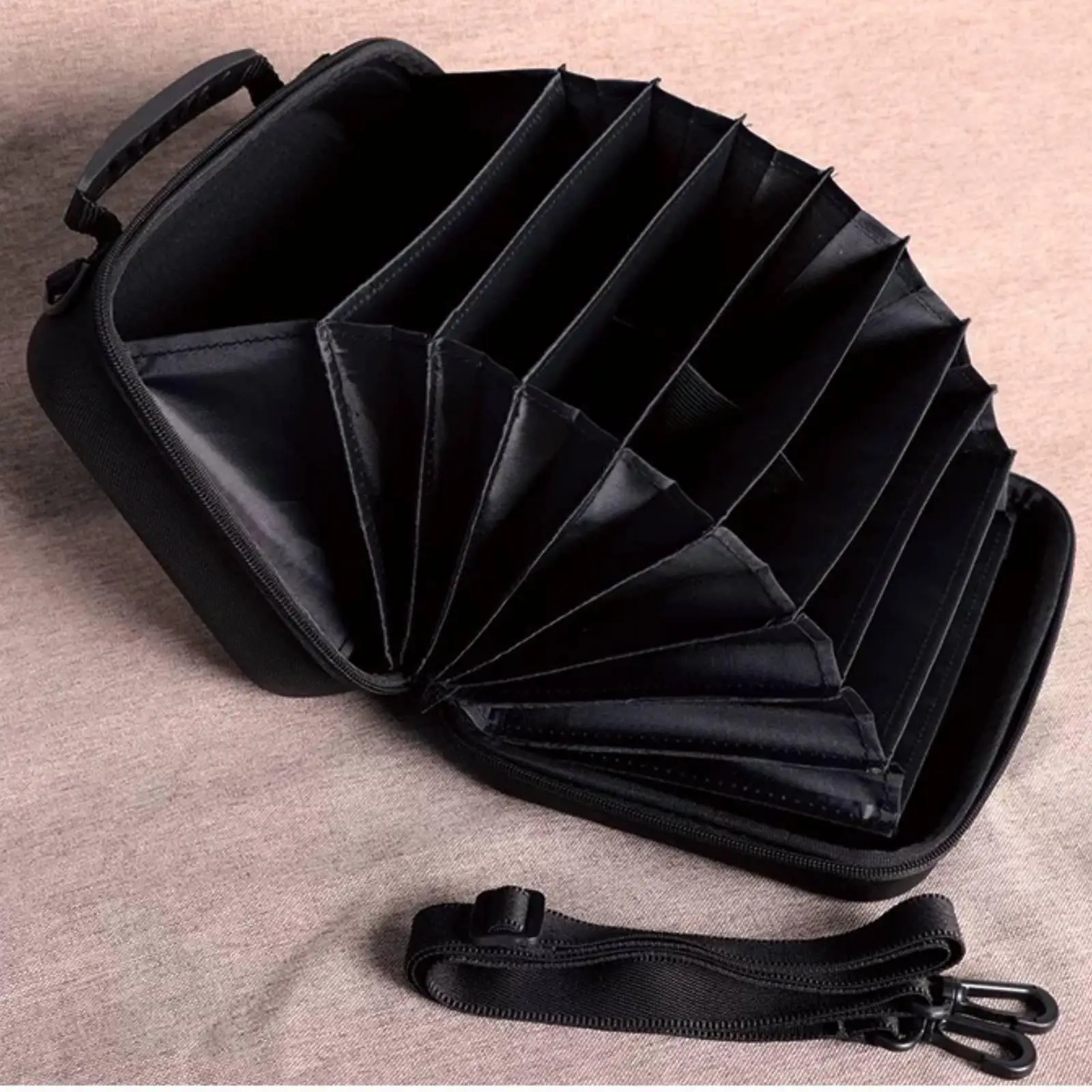 portable-robust-hard-shell-carrying-case-for-collectible-cards-ideal-for