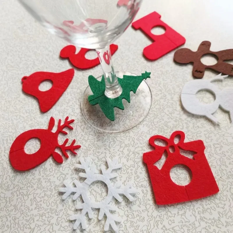 Christmas Wine Glass Decorations Goblet Pendant Accessories Elk Christmas Tree Snowman Gingerbread Man Christmas Hat 1pc