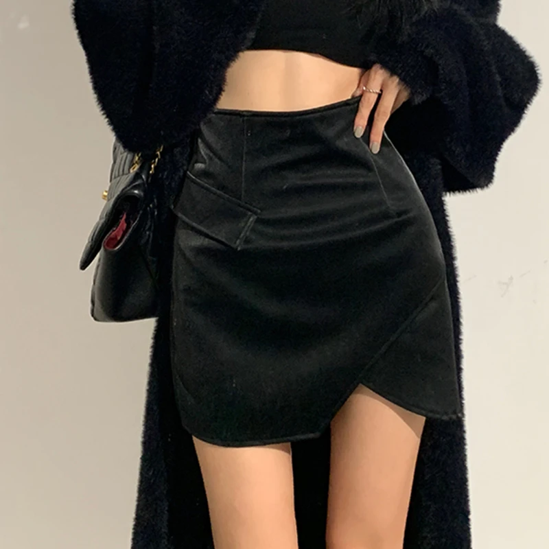 

2022 spring and autumn new short skirt black front slit irregular design high waist pu leather skirt DQ1291