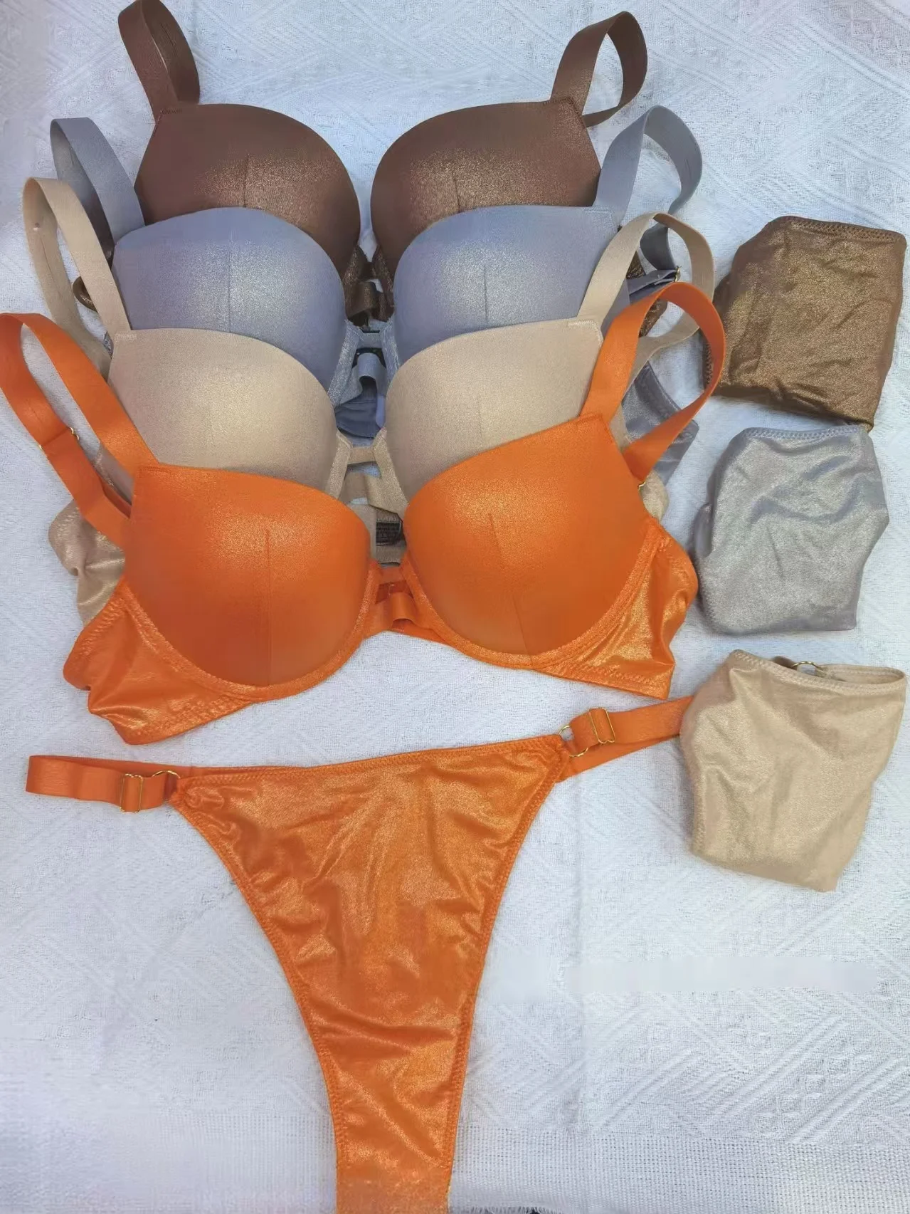 

New Fashion Gold Foil Glitter Lingerie Sexy Push Up Comfortable Breathable Bra Set