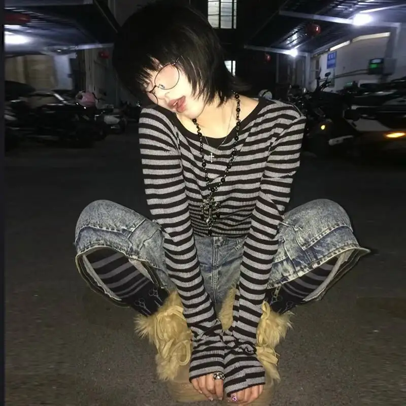 Camiseta japonesa Y2k para mujer, Tops cortos de manga larga con hombros descubiertos a rayas Y2k Grunge, ropa de calle estética de los años 2000