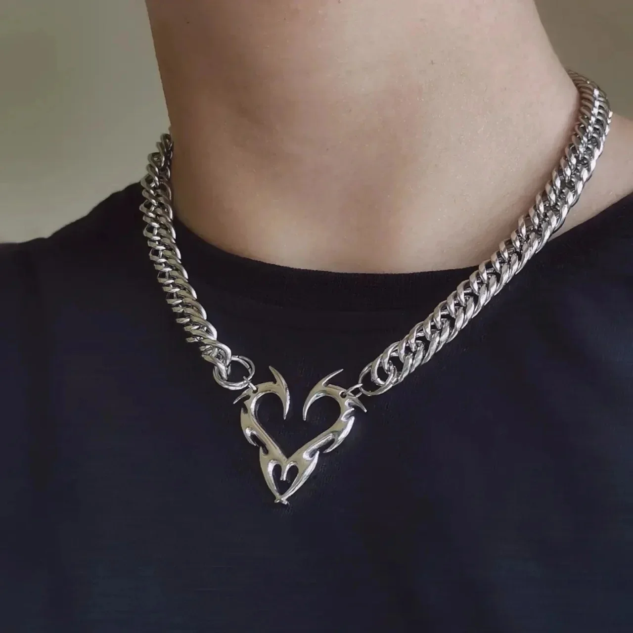 Heart Design Red Stone Hand Bone Shape Chain Women Men Necklace Ins Design Heart Style Charm Korean Chain Men Women Necklace