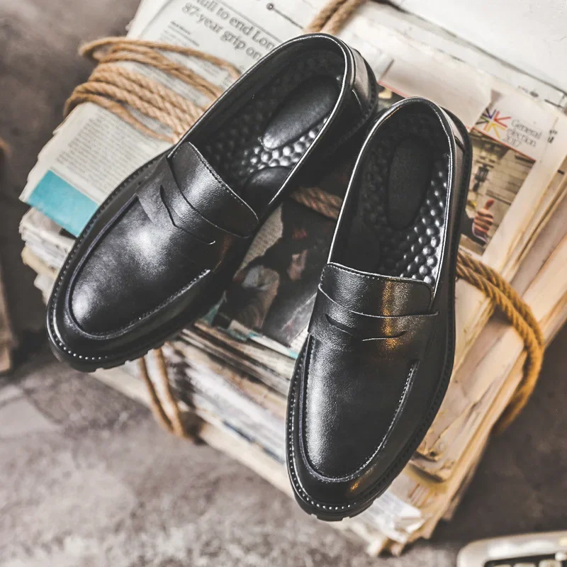 British Fashion Mans scarpe eleganti in pelle da uomo per mocassini da ufficio mocassini in morbida pelle aumento interno uomo Business Oxfords