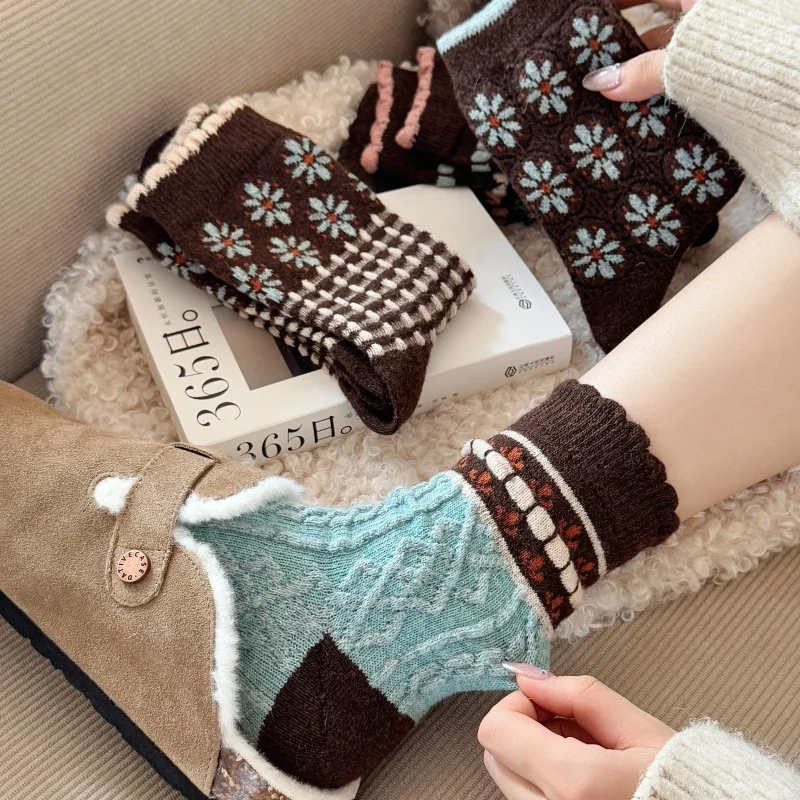 

Countryside Style Women's Socks Long Winter Keep Warm Wool Socks Cute Printing Fashion Japan Street Woman Foot Socks