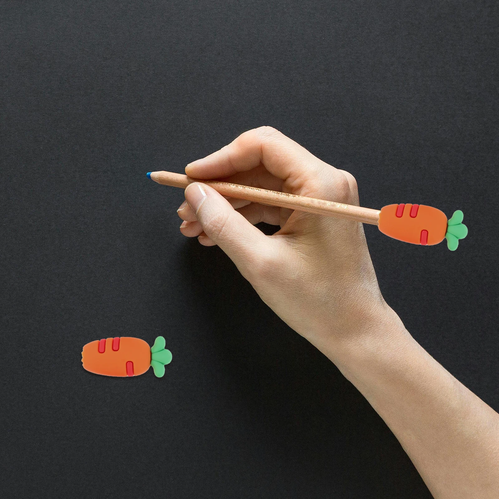 

3pcs Carrot Shaped Toppers Cute Silicone Pen Holders Fun Extenders Dirt Resistant Break Protection Vibrant Colors School Office