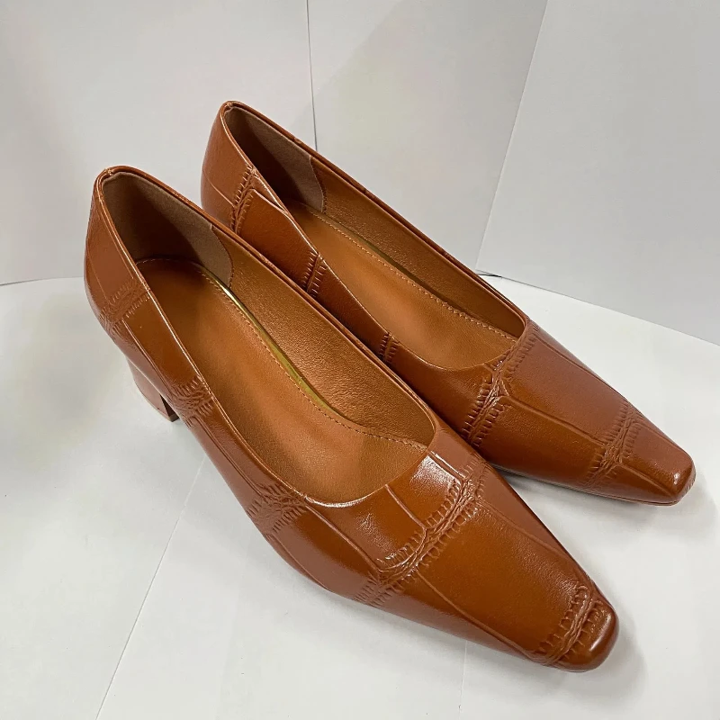 

New Spring and Autumn Retro Thick Heel Brown High Heels Shallow Mouth Square Head Medium Heel Versatile Commuter Shoes