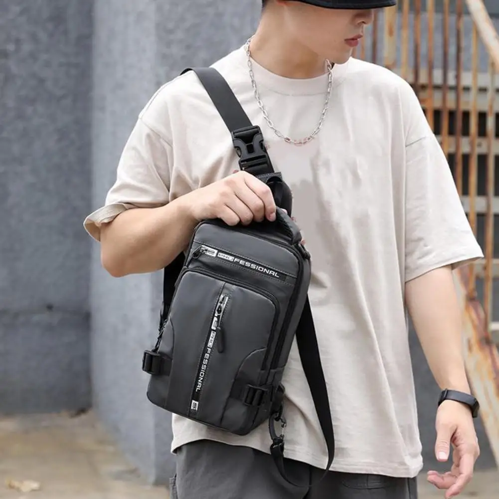 Chest Bag Large Capacity Adjustable Shoulder Strap Chest Bag Zipper Closure Waterproof Men Travel Daily Shoulder Bag 남성 가슴 주머니