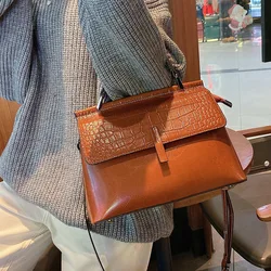 Women's Casual Handbag Oil Wax Leather Single Shoulder Bag Cowhide Crocodile Pattern Fashionable Crossbody Satchels Versatile