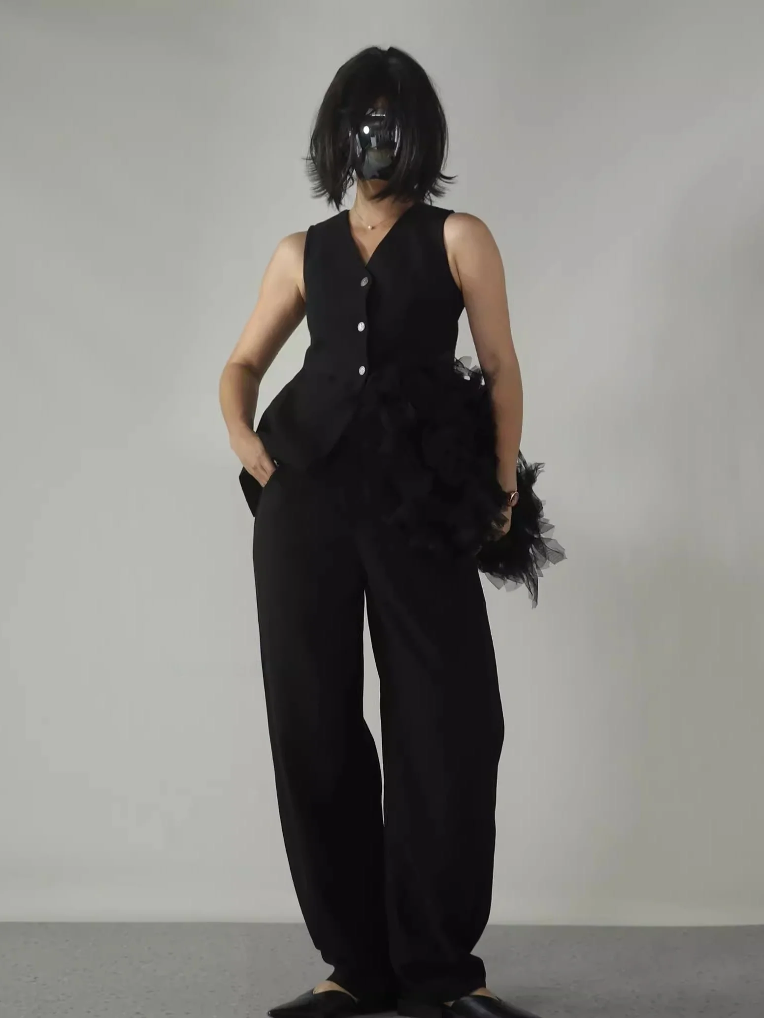 

Универсальный комплект: хлопковый жилет с V-образным вырезом WHOOOS и облегающий топ-майка для женщин, модная верхняя одежда для повседневной носки