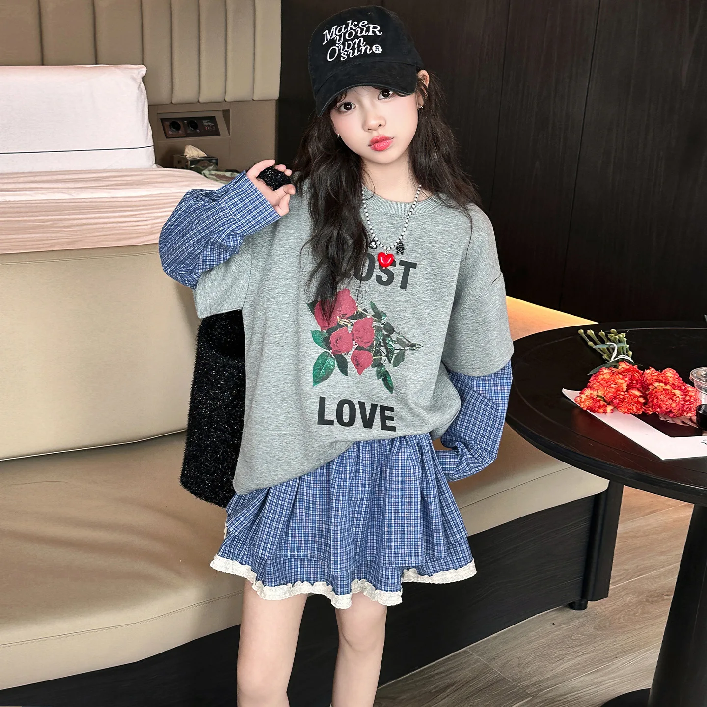 

Junior Girls 2pcs Outfit Autumn Korean Children Girls Flower Letter Printed Plaid Patchwork Top Teenager Girls Pleated Skirt