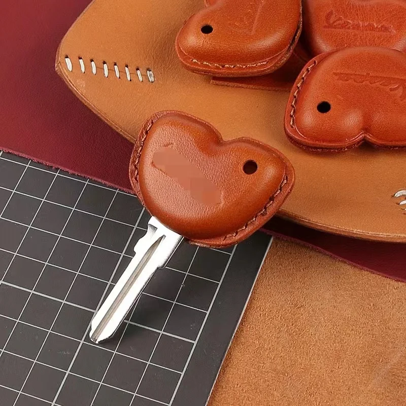 Motorcycle Key Genuine Leather Case Fob Cove For Vespa GTS300 946 LX150 Fly 125 150 RA1 3vte Gts 200 300 Motorcycle Keychains