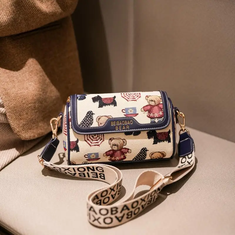 

Новая женская сумка через плечо с мультяшным медведем, модный популярный дизайн, контрастный цвет, сумка через плечо с широким ремешком для путешествий на работу