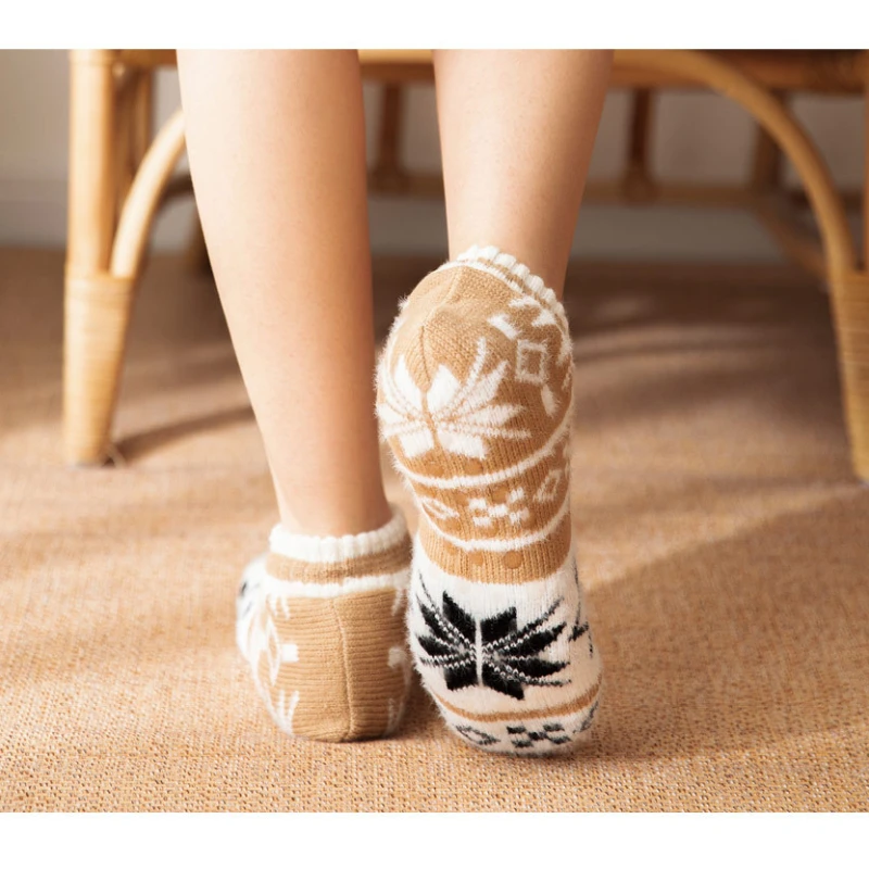 Womens Fuzzy Winter Thermal Sock Plush Grip Soft Female Home Indoor Warm Bedroom Non slip Thick Slipper Floor Sock Snowflake