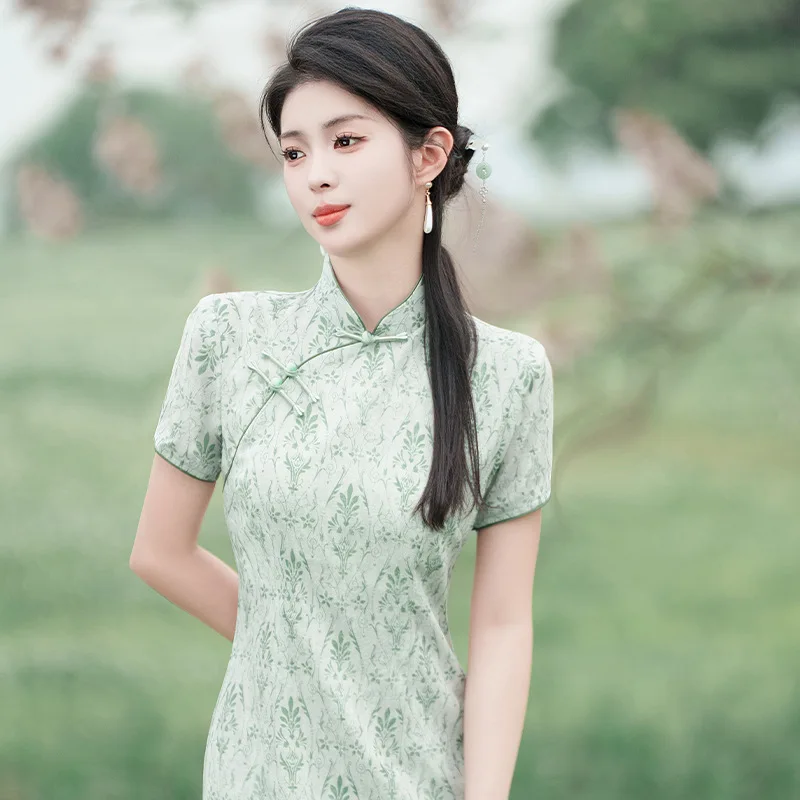 

Yourqipao 2023 Summer Light Green Improved Cheongsam Silk Fresh Gentle Mid-length Mandarin Dress Chinese Style Qipao for Women