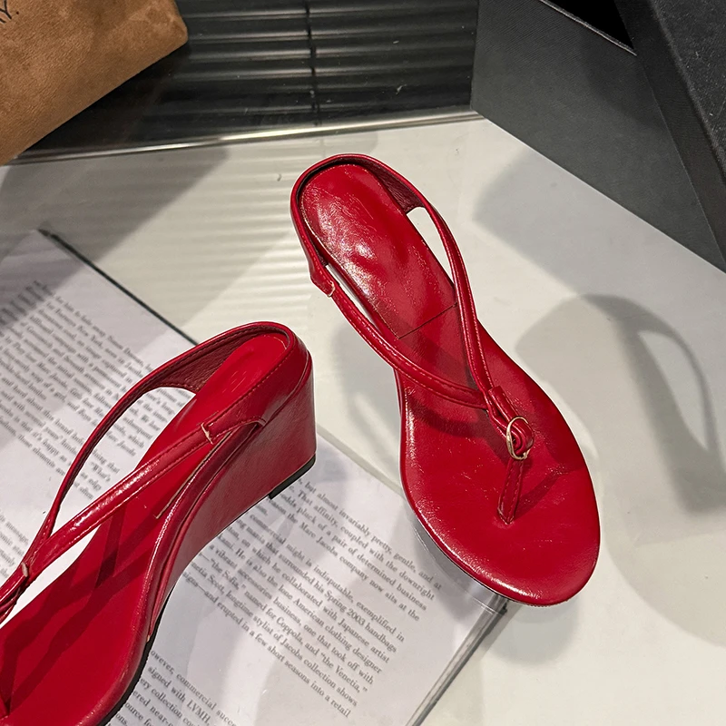 Einfache Keilabsatz-Flip-On-Slipper, modische runde Zehenpartie, Clip-Toe, weiche Sohle, rutschfeste Pumps