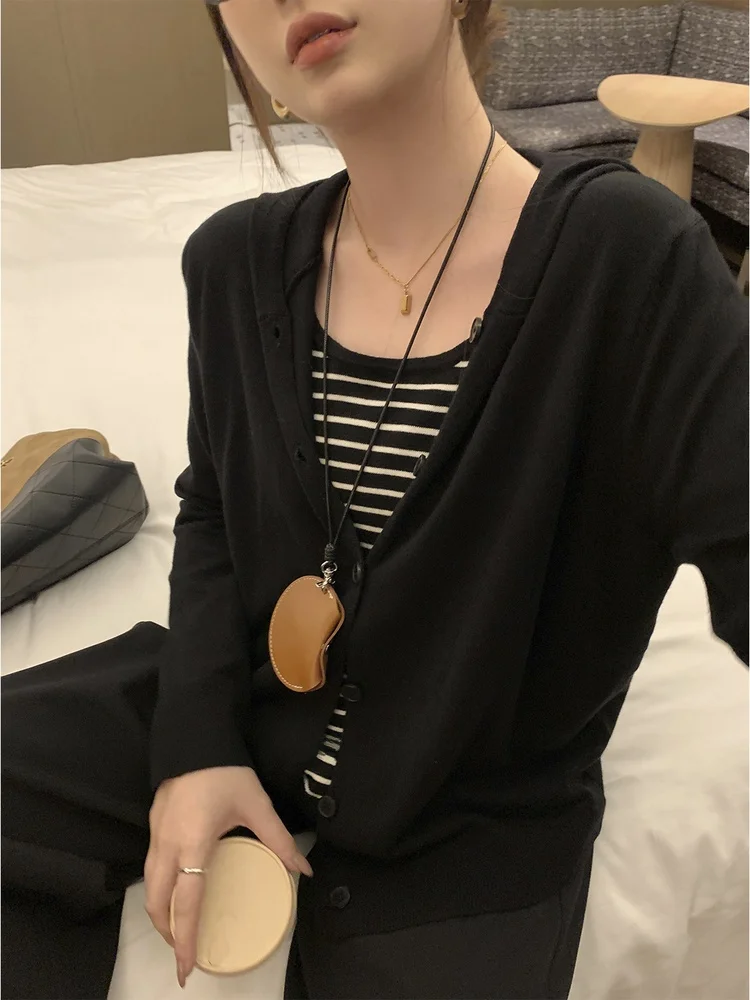 

Вязаный свитер большого размера в полоску, имитация двухслойности, с капюшоном, повседневный, свободного кроя, из смесовой ткани (полиэстер, акрил, нейлон, шерсть)