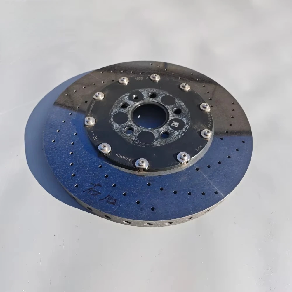 High Quality New Car Carbon Fiber Ceramic Brake Disc P000006658001 for SU7 YU7 with 1 Year Warranty Neutral Packing