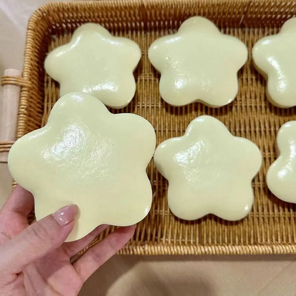 Stella profumata al latte giallo Giocattolo da spremere Pizzico a lenta crescita Giocattoli per il rilascio dello stress Giocattolo di decompressione a rimbalzo lento super morbido Regali divertenti