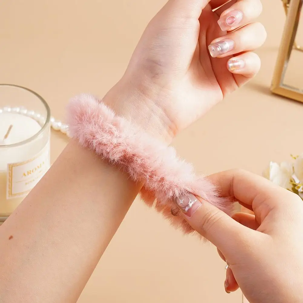 مجموعة ربطات شعر نسائية من القطيفة الصلبة للفتيات وحامل ذيل حصان وأربطة مطاطية وإكسسوارات الشعر