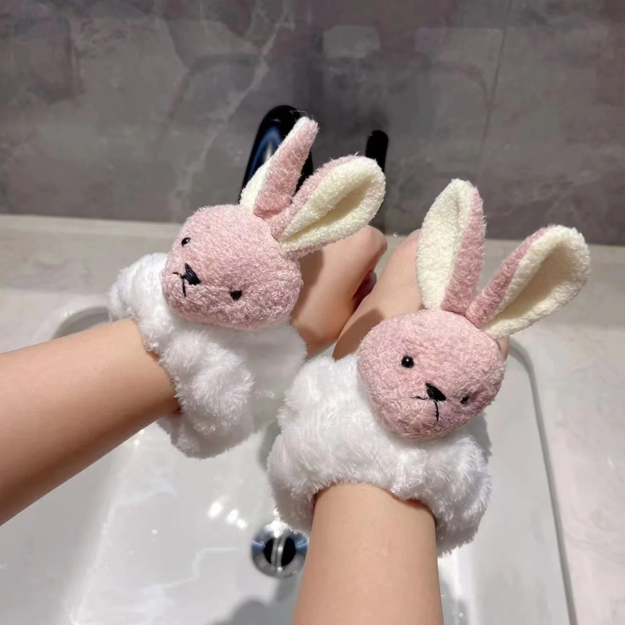 Cute Cartoon Washing Face Wrist Band Soft Plush Moisture Proof Waterproof Towel Wristbands New Kawaii Women Yoga Spa Sweatband