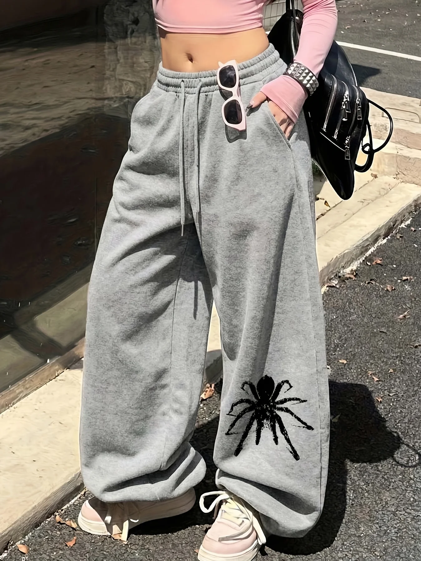 

Новые женские брюки больших размеров с принтом паука, флисовые, с эластичной талией, прямые, модные и универсальные.