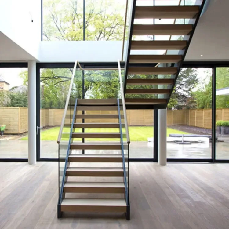 التخصيص التصميم الحديث دائم مستقيم خشبي العائمة درج فقي درابزين من الزجاج المقسى للاستخدام الداخلي للشقة