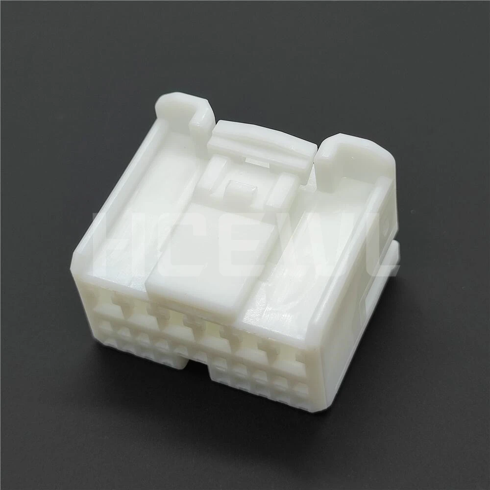 

New original high-quality 1318757-1 automotive component connector plug