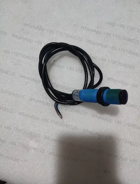 1PC VTF180-2N41117 6037477 Sensor Fotoelétrico Original Novo Sick