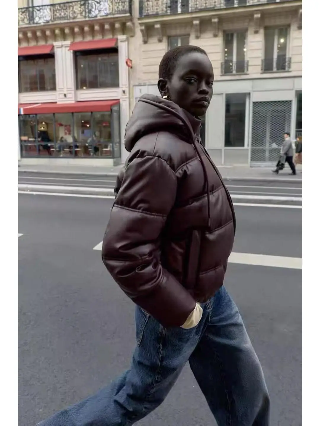 سترة من الجلد مع غطاء محرك السيارة وسحاب للإغلاق وحزام ملابس خارجية عصرية دافئة للنساء ملابس قطنية طويلة Sve #4