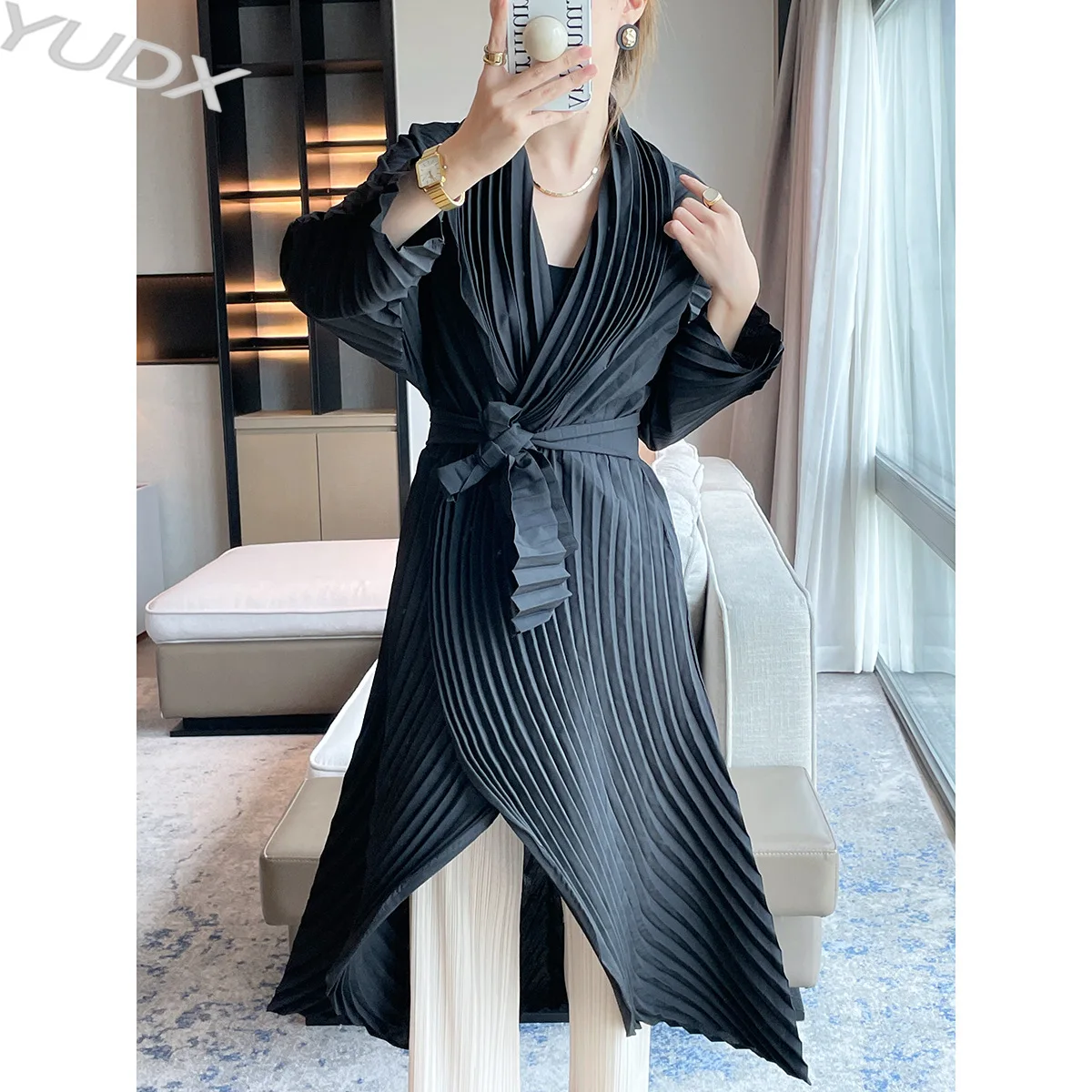 

Pleated Women Trench Coat 2023 Early Fall New Fashion Premium Irregular Tie Long Sleeve Design Long High Quality Miyake Jacket