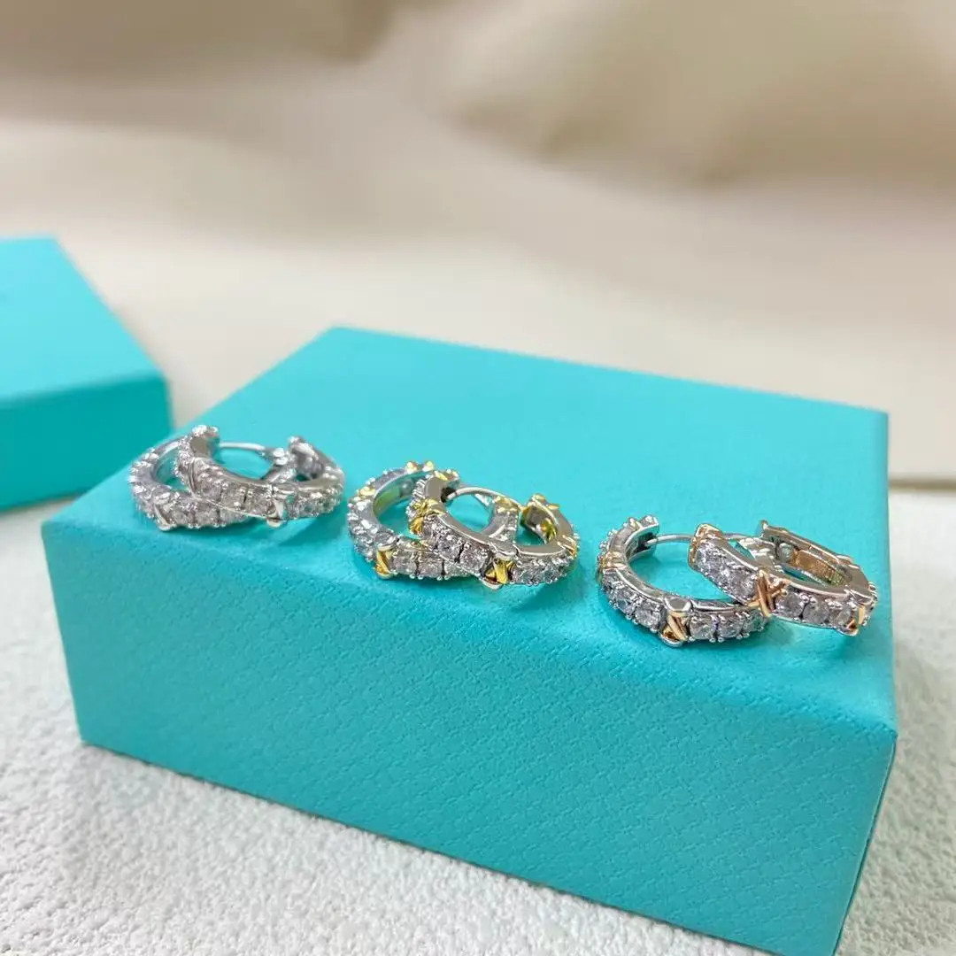 

European and American style diamond ring for women; exaggerated large particles; party and evening banquet eye-catching jewelry.