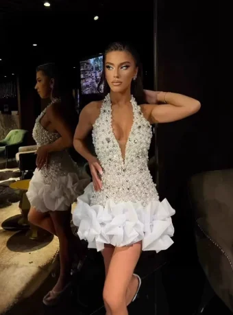 

Новый модный и сексуальный стиль с лямкой на шее, юбка с открытой спиной и цветочным узором из бисера, облегающее бедра и закрывающее талию мини-короткое платье для вечеринки