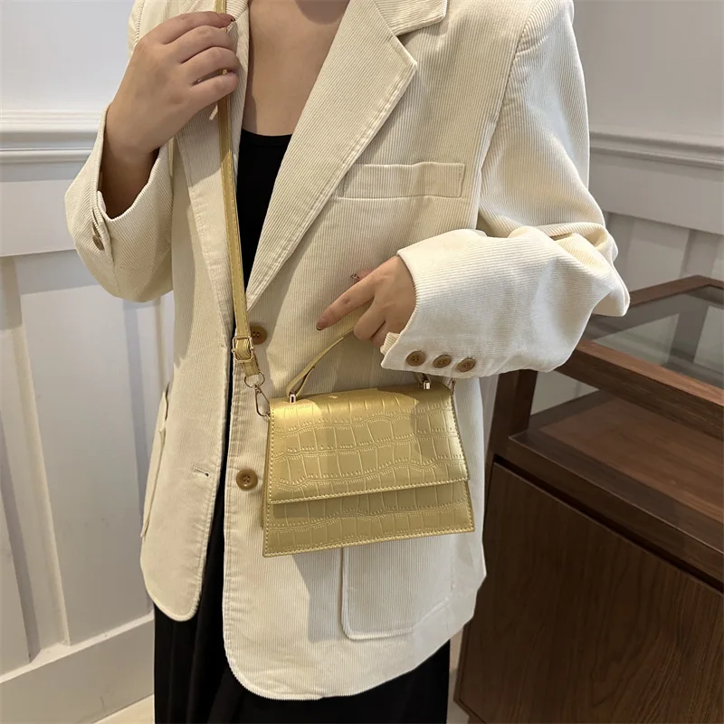 

Winter Commuter Square Bag Minimalist Top Handle Purse for Women Chic Shoulder Bag Urban Crossbody Tote Stylish Day Night Bag​