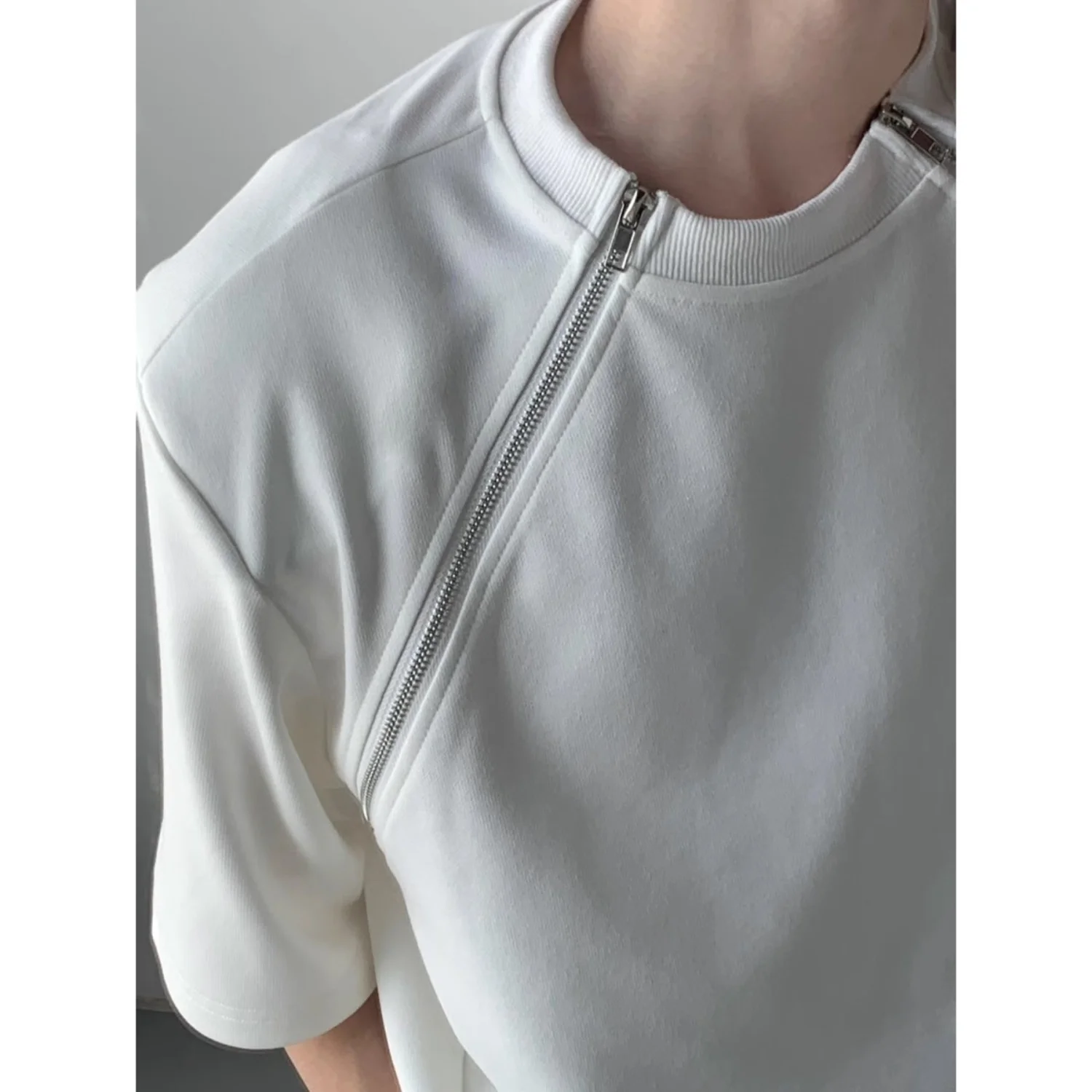 2024 Summer Lightly Mature Design Short-Sleeved T-shirt Men and Women's Metal Zipper Half-Sleeved Bottoming Shirt Niche T-shirt