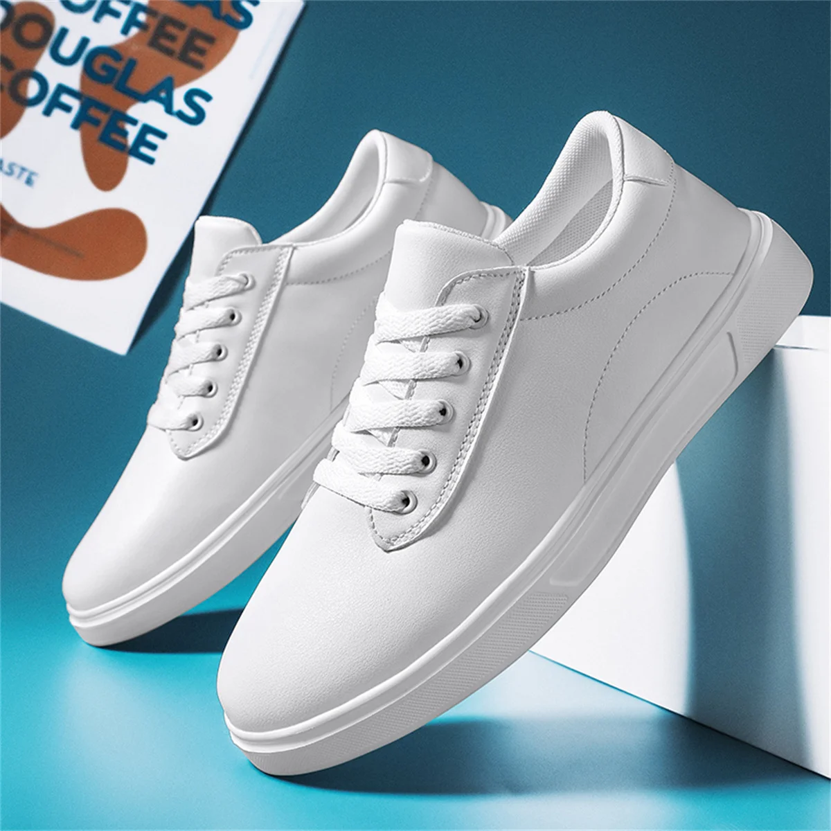 New Sport Shoes For Men Breathable Leather White Sneakers Fashion Gym Casual Lightweight Walking Shoes Couple Plus Size Footwear