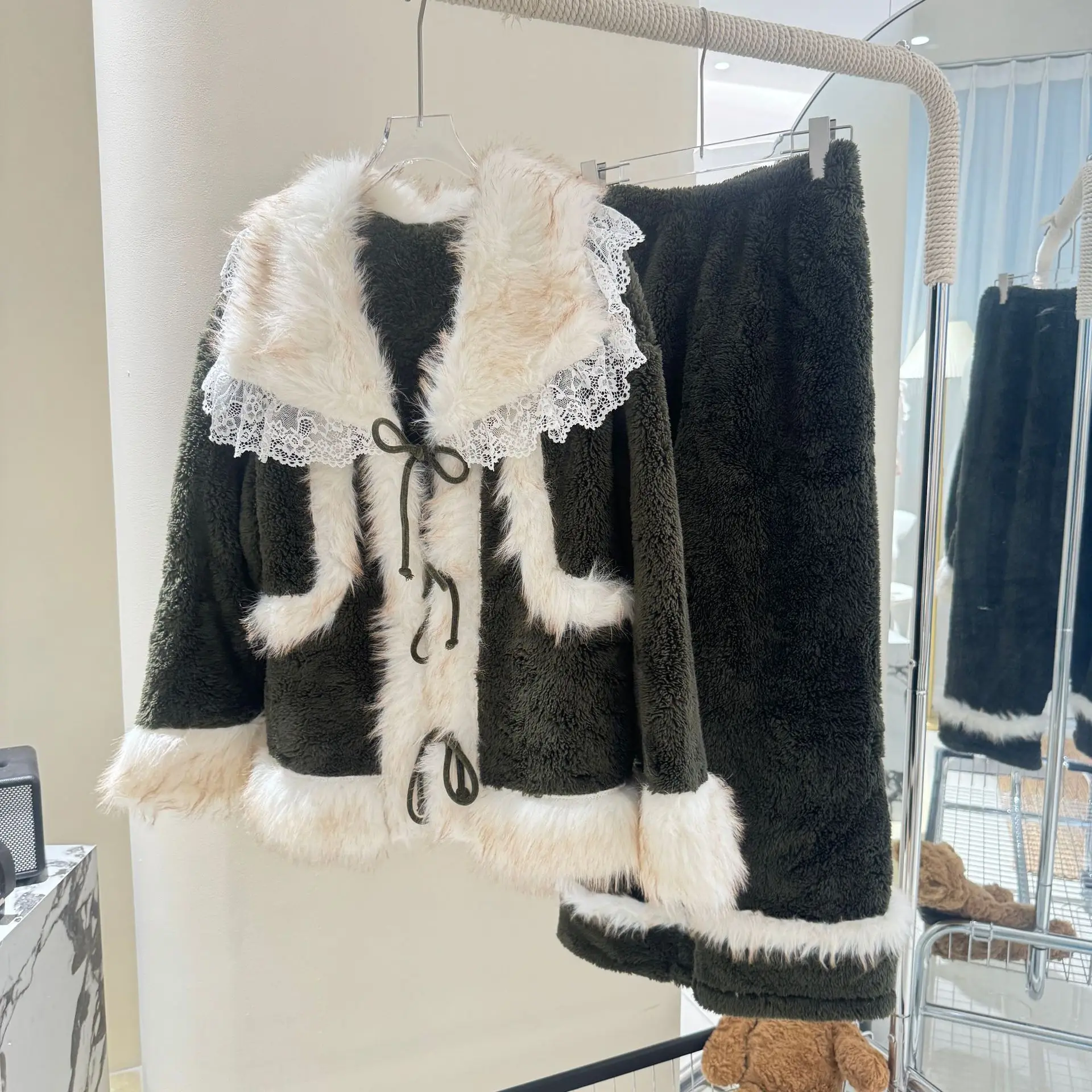 

Sexy Lace Trim Pulsh Lapel Coral Fleece Pajamas Suit Winter Sleepwear Loungewear Women 3PCS Pyjamas Set Nightwear