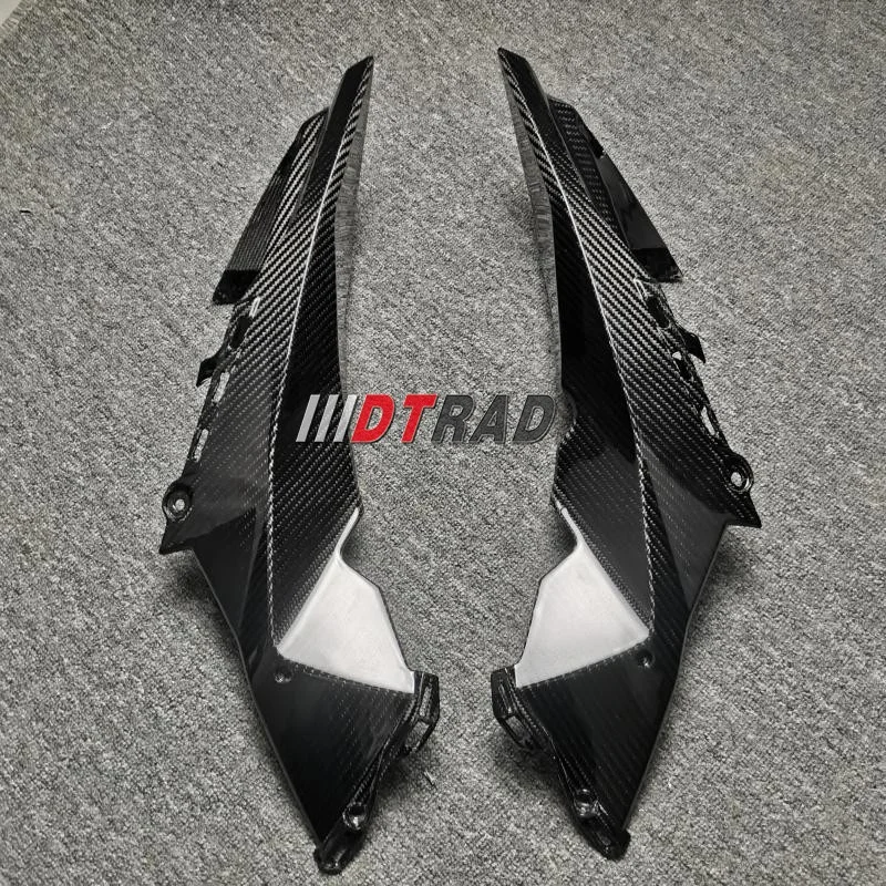 For KTM 1290 SuperDuke 2020-2022 Carbon Fiber Motorcycle SuperDuke 1290 2020+ Oil tank inner plate Fairing