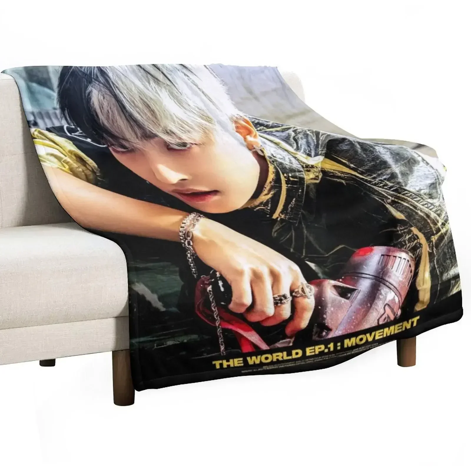 Hongjoong - Ateez Throw Blanket Moving Thin Blankets