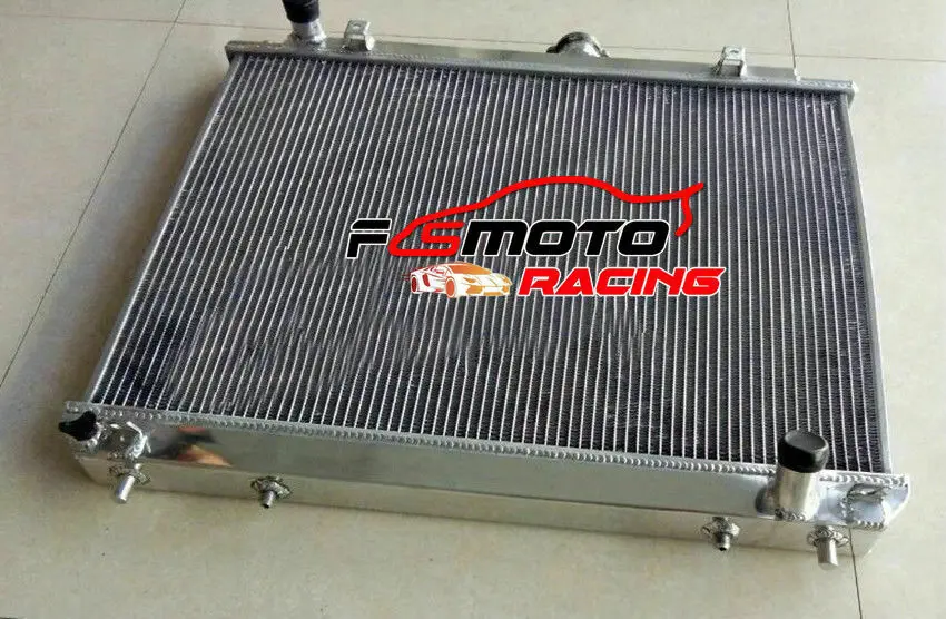 3 Row Aluminum Radiator For Pajero / Montero / Shogun NM NP NS NT 2.8 3.2 diesel V6 AT AUTO MT