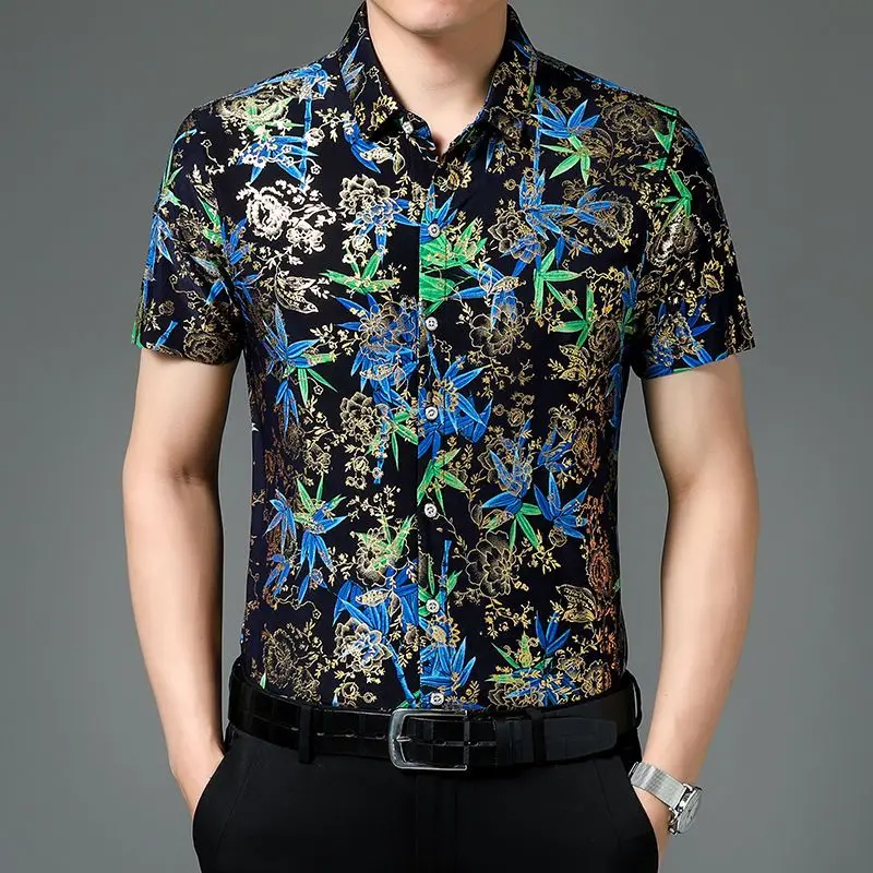 Nova camisa de manga curta dos homens no verão fina floral meia-idade pescoço quadrado casual tendência de impressão de seda gelo versátil coreano 2023