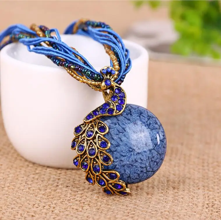 2023 New Boho Jewelry Green Peacock Pendant Necklace for Boys Blue Stone Statement Maxi Necklace for Women Men Girls Best Gifts