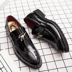 Luxury Brand Men Dress Shoes Classic Man Pointed Toe Dress Shoes Men's Patent Leather Wedding Party Shoes Oxfords Formal Shoes