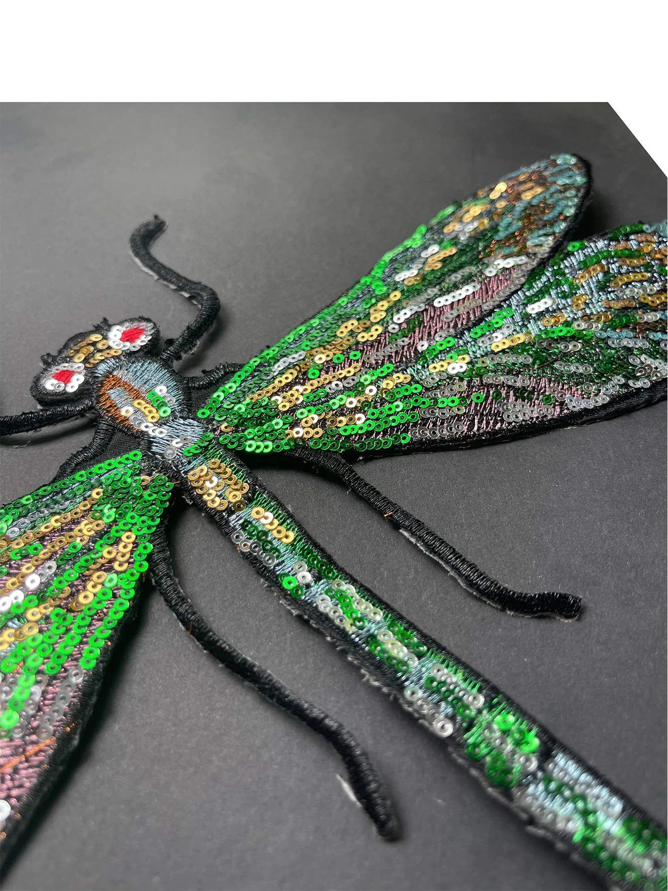 1 Piece Green Sequined Dragonfly Design Patch Fashion Shining Iron On Patch for Clothing DIY Accessories