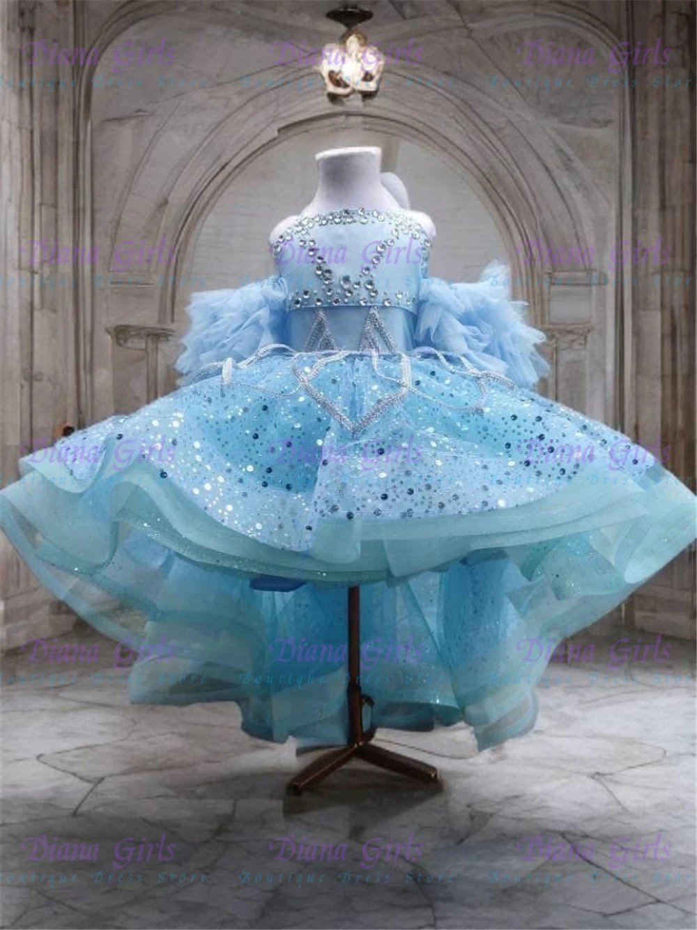 splendido-abito-da-damigella-blu-cielo-in-tulle-soffice-con-applicazioni-di-paillettes-per-bambine-ideale-per-matrimoni-compleanni-con-balze-e-stile-da-celebrita