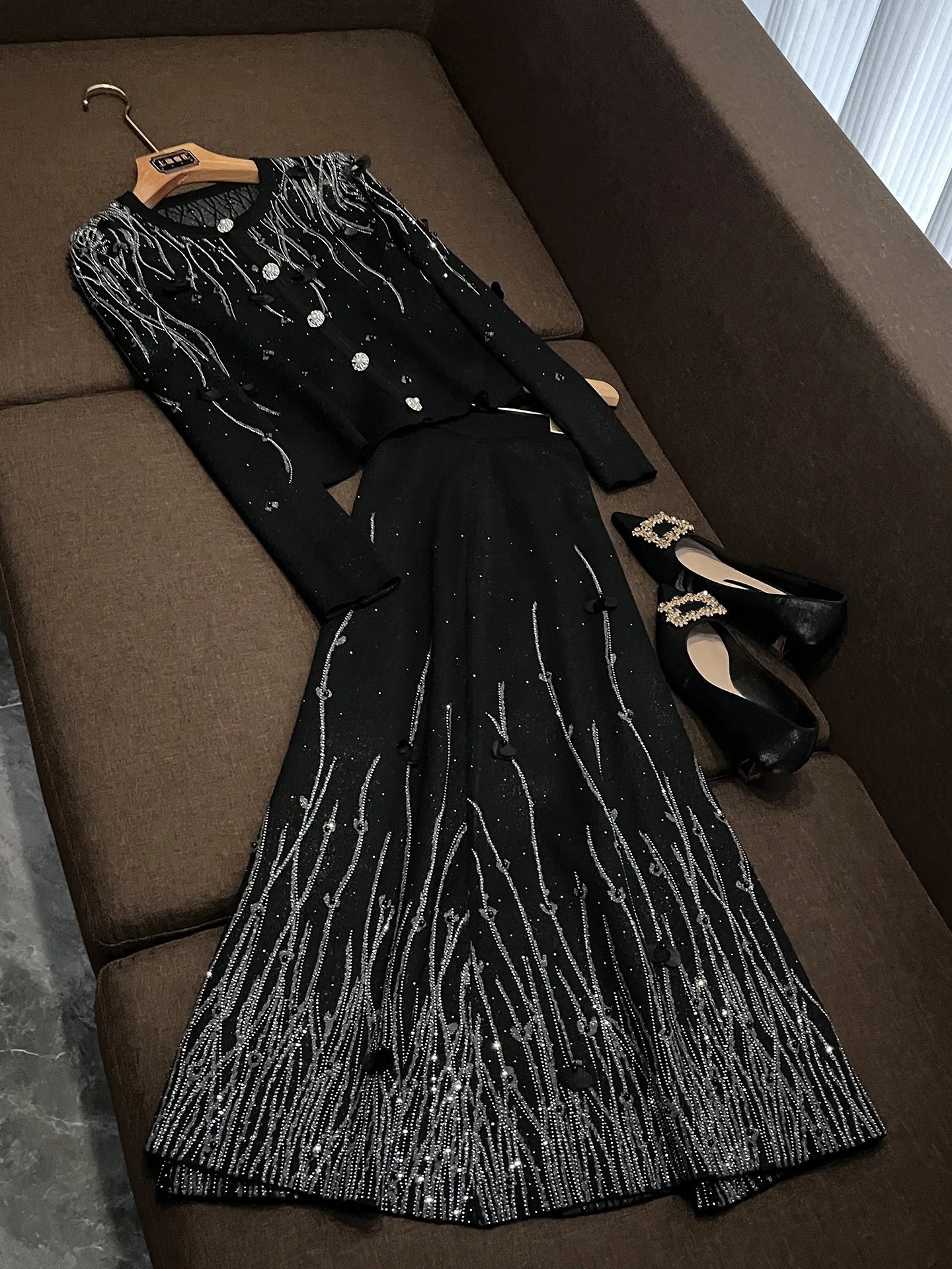 

High Quali Spring Faion Knitted 3D Flower Heavy Rhinestone Midi Skirt f Body Set DZ958 Casual Work Par Universal