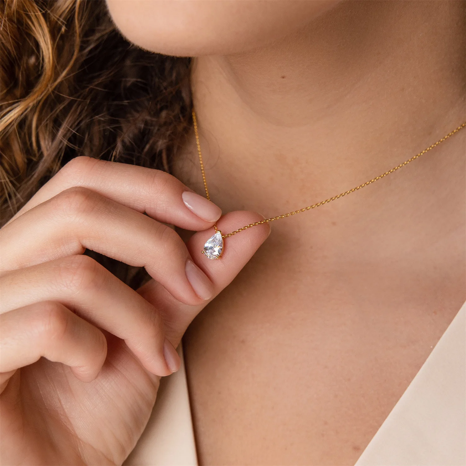 Minimalist Stainless Steel Shinny Waterdrop Shaped Zircon Necklace for Women Girls Waterproof Jewelry Birthday Gifts